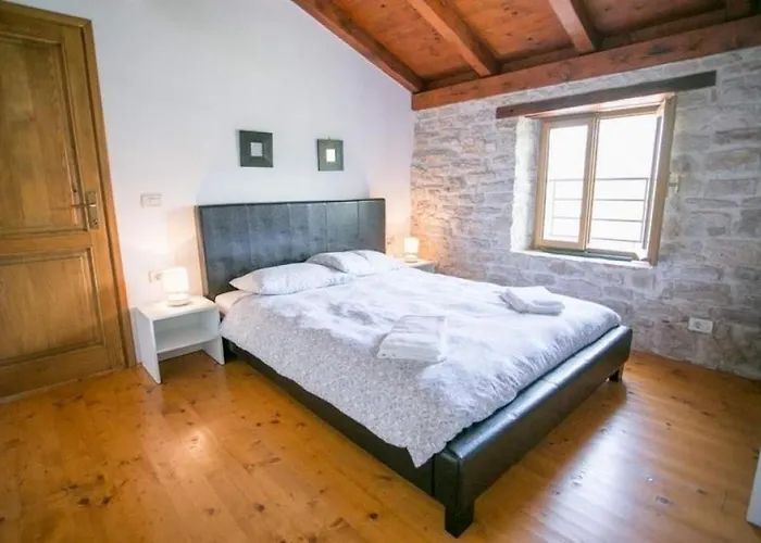 With Swimming Pool Sveti Lovrec, Istria - Sredisnja Istra - 24928 Sveti Lovrec Pazenaticki