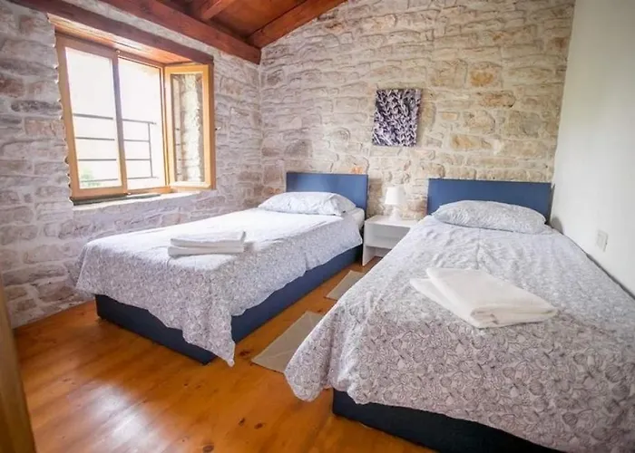 Apartman With Swimming Pool Sveti Lovrec, Istria - Sredisnja Istra - 24928