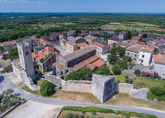 Apartman With Swimming Pool Sveti Lovrec, Istria - Sredisnja Istra - 24928 Sveti Lovrec Pazenaticki